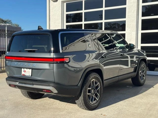 2023 Rivian R1S - Image 16 of 21
