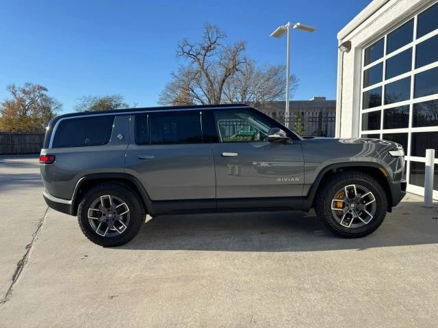 2023 Rivian R1S - Image 21 of 21