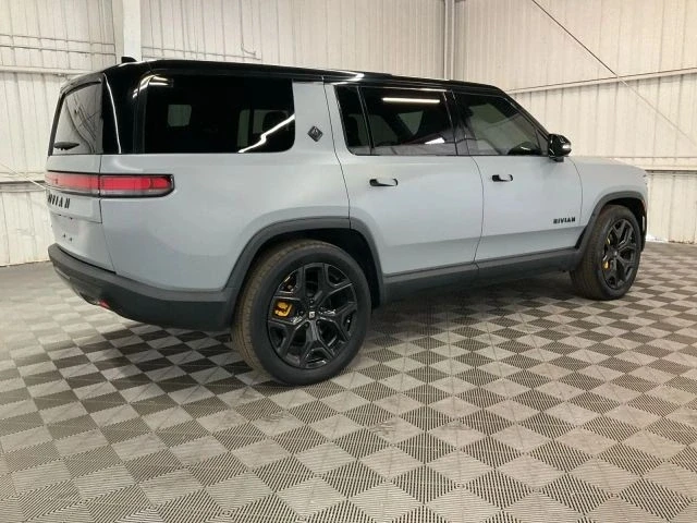 2023 Rivian R1S - Image 4 of 12