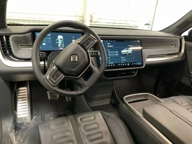 2023 Rivian R1S - Image 8 of 12