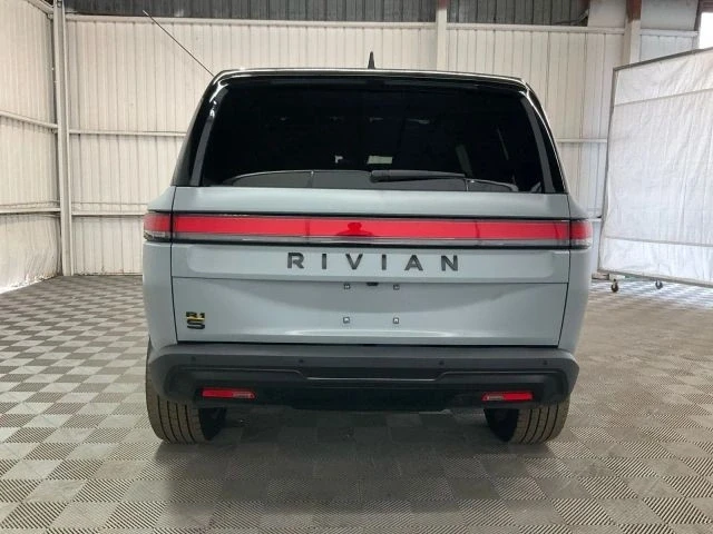 2023 Rivian R1S - Image 3 of 12