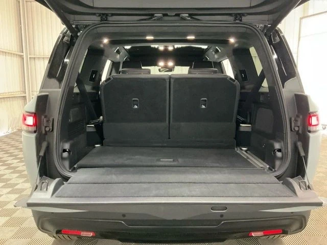2023 Rivian R1S - Image 10 of 12