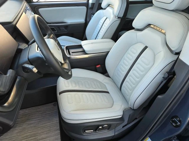2023 Rivian R1S - Image 17 of 21