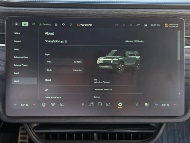 2023 Rivian R1S - Image 20 of 21