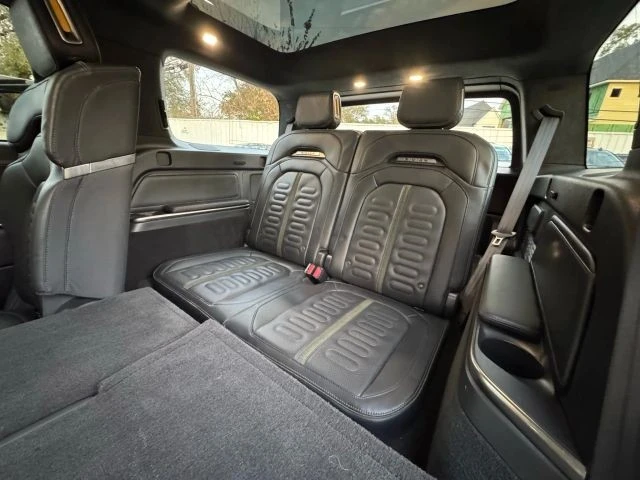 2023 Rivian R1S - Image 20 of 21