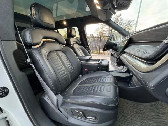 2023 Rivian R1S - Image 12 of 21