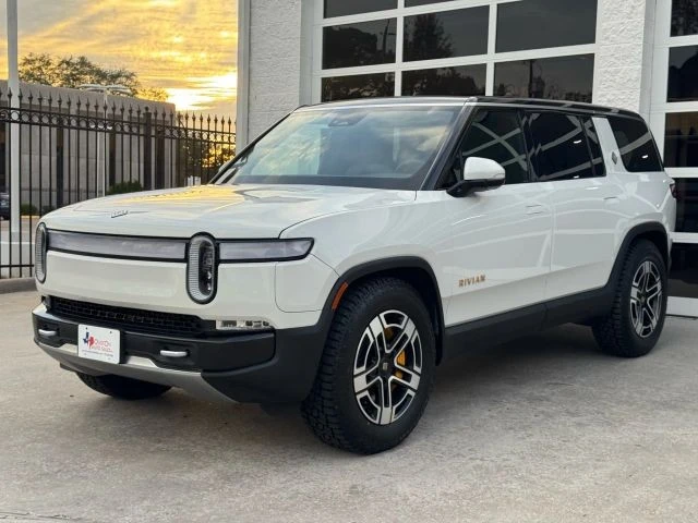 2023 Rivian R1S - Image 7 of 21