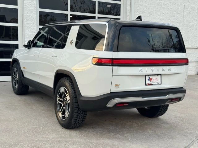 2023 Rivian R1S - Image 16 of 21