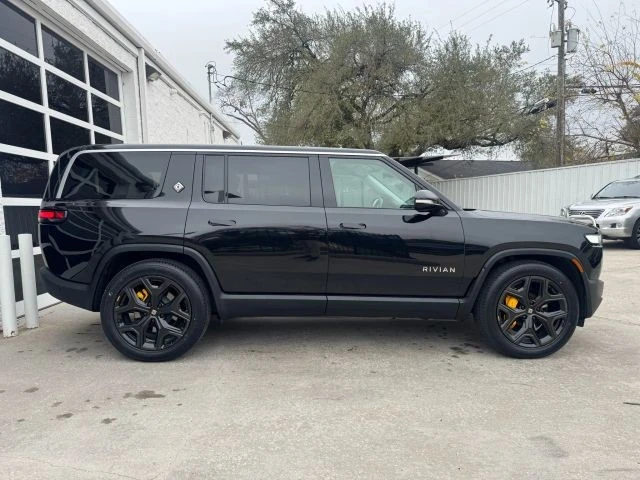 2023 Rivian R1S - Image 13 of 21