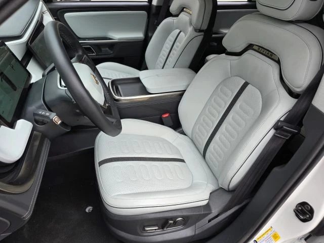 2023 Rivian R1S - Image 16 of 21