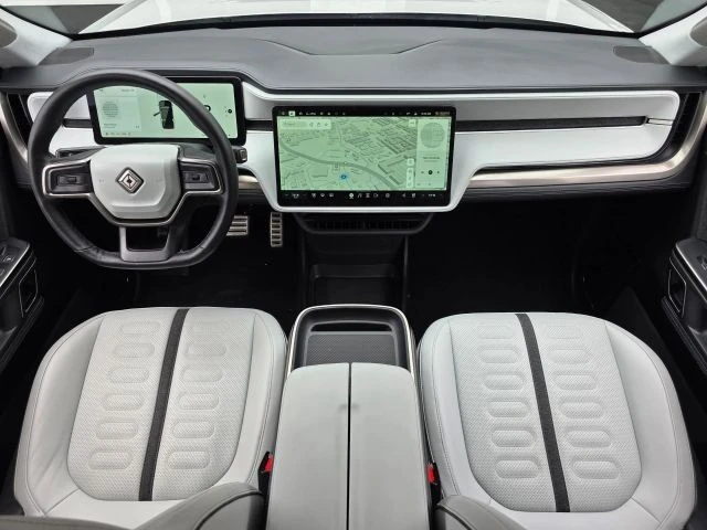 2023 Rivian R1S - Image 13 of 21