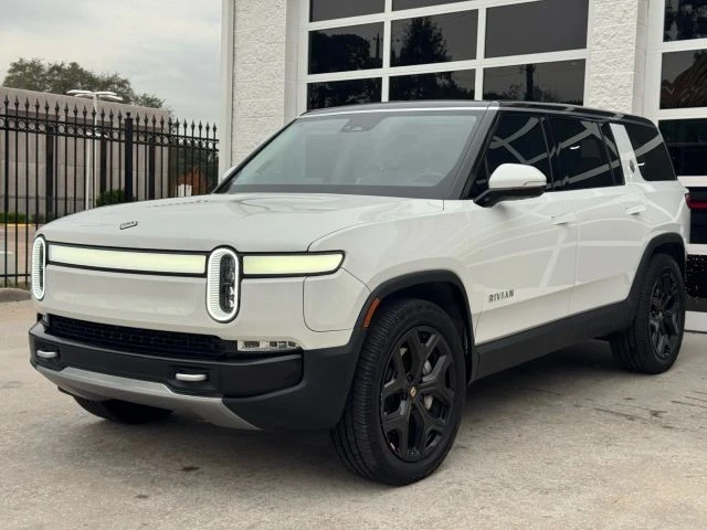 2023 Rivian R1S - Image 7 of 21