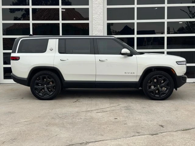 2023 Rivian R1S - Image 21 of 21