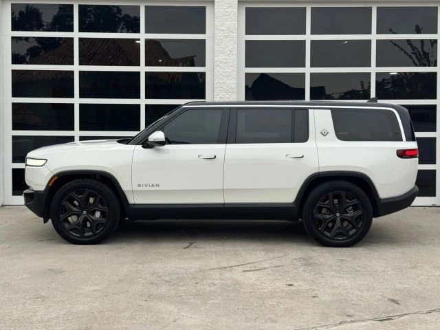 2023 Rivian R1S - Image 19 of 21