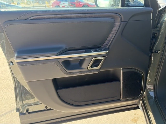 2023 Rivian R1S - Image 11 of 21