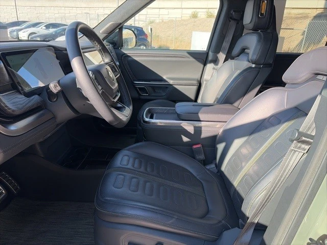 2023 Rivian R1S - Image 13 of 21
