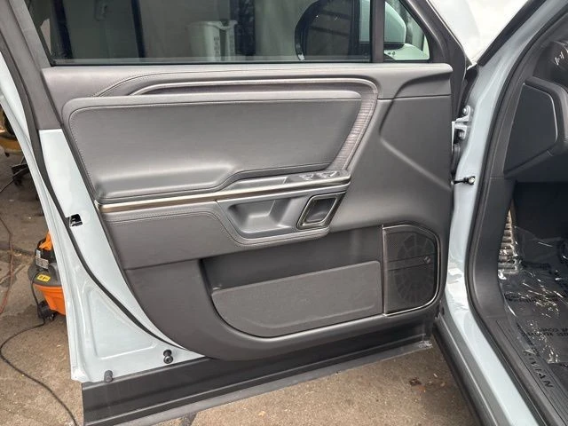2023 Rivian R1S - Image 12 of 21