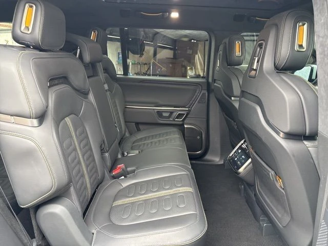 2023 Rivian R1S - Image 20 of 21