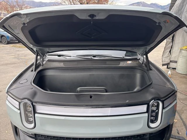 2023 Rivian R1S - Image 15 of 21