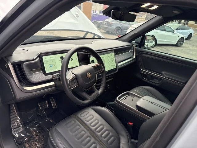 2023 Rivian R1S - Image 14 of 21