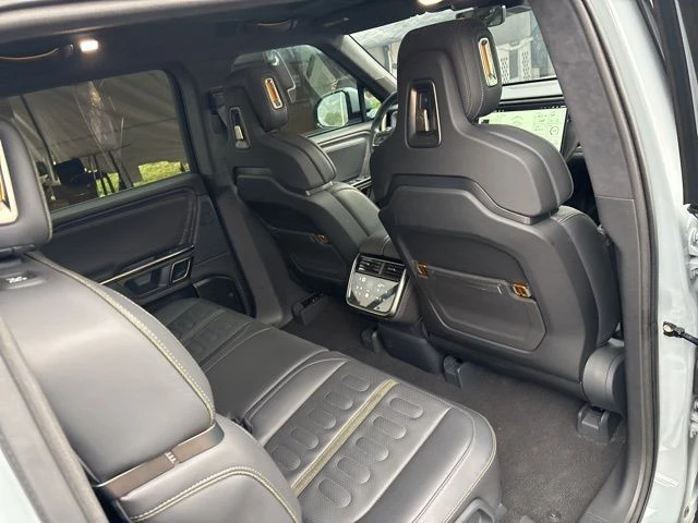 2023 Rivian R1S - Image 21 of 21