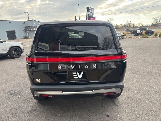 2023 Rivian R1S - Image 7 of 21
