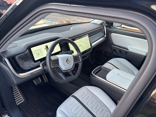 2023 Rivian R1S - Image 13 of 21