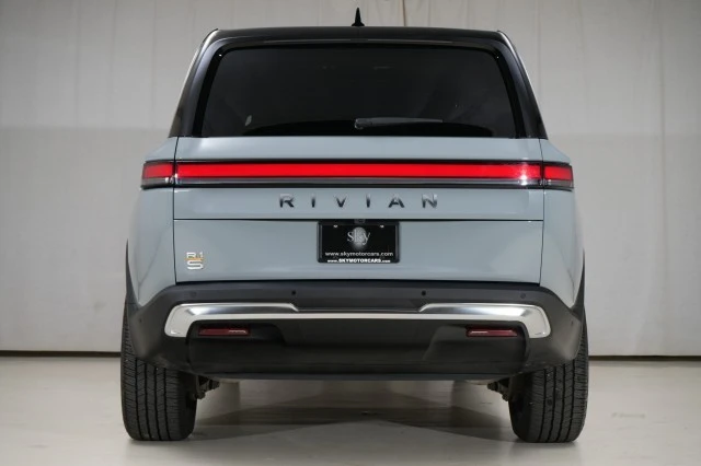 2023 Rivian R1S - Image 21 of 21
