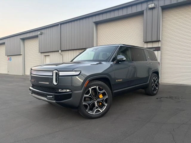 2023 Rivian R1S - Image 6 of 15