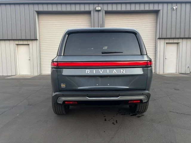 2023 Rivian R1S - Image 7 of 15