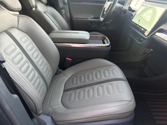 2023 Rivian R1S - Image 11 of 15