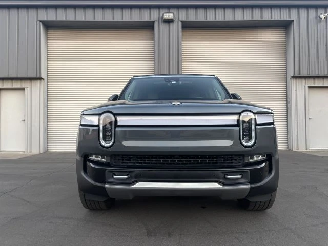 2023 Rivian R1S - Image 4 of 15