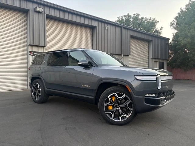 2023 Rivian R1S - Image 3 of 15