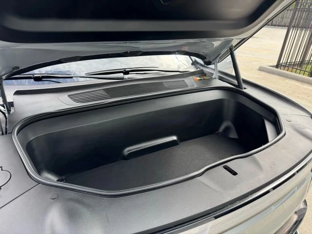 2023 Rivian R1S - Image 16 of 21