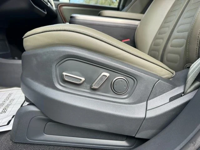 2023 Rivian R1S - Image 10 of 21