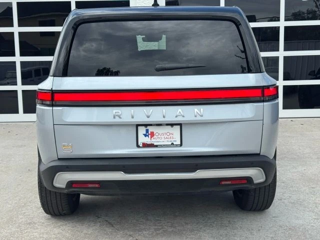 2023 Rivian R1S - Image 13 of 21