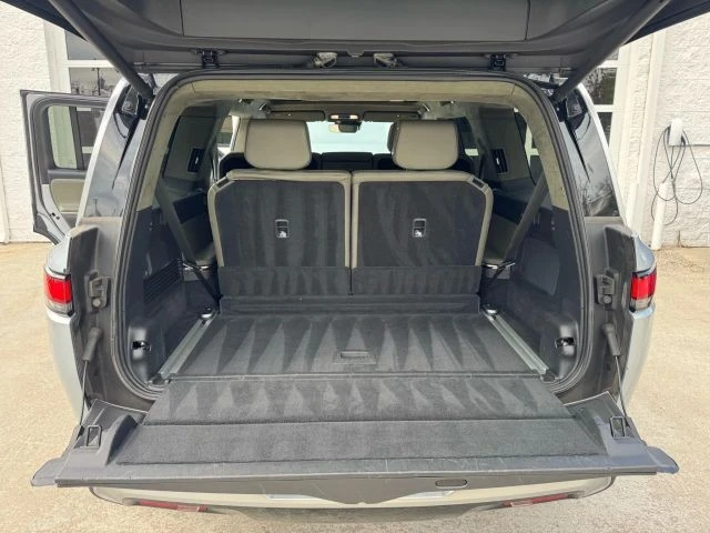 2023 Rivian R1S - Image 13 of 21