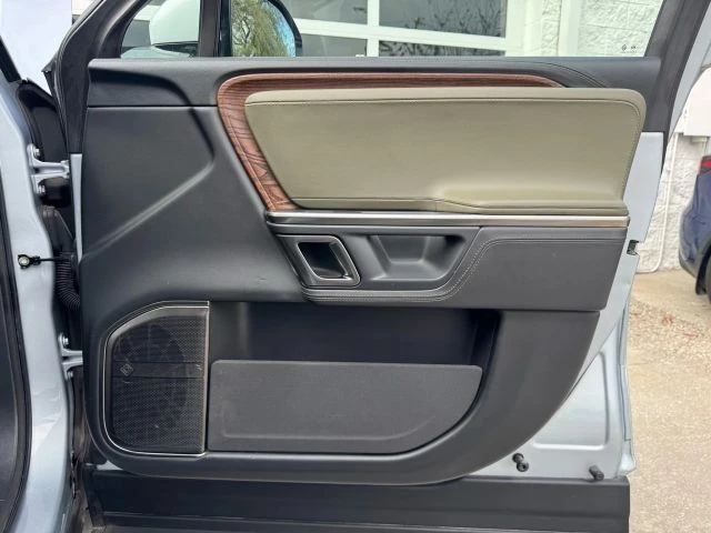 2023 Rivian R1S - Image 15 of 21