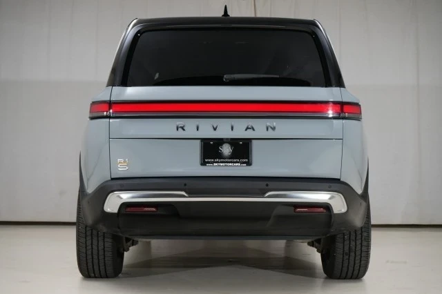 2023 Rivian R1S - Image 21 of 21
