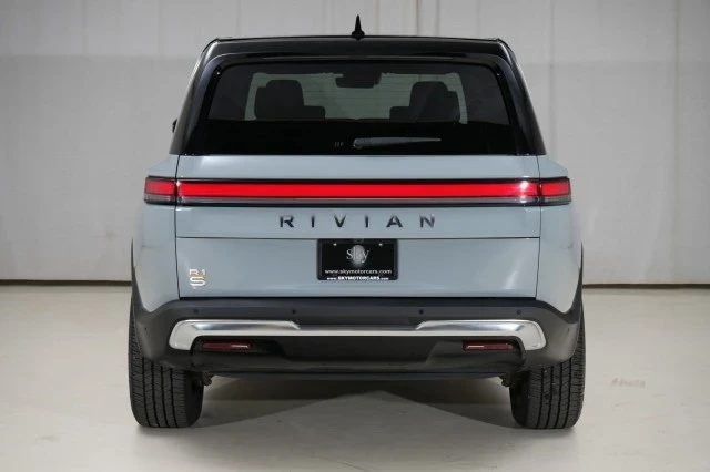 2023 Rivian R1S - Image 20 of 21