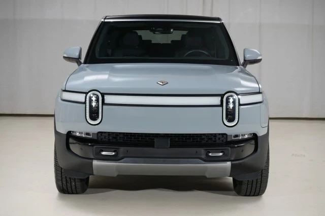 2023 Rivian R1S - Image 8 of 21