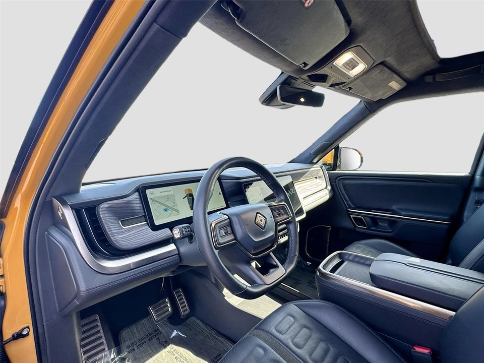 2023 Rivian R1S - Image 9 of 21
