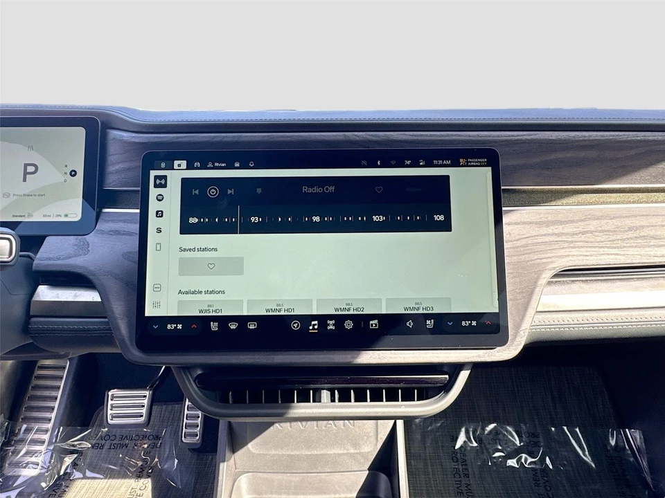 2023 Rivian R1S - Image 14 of 21