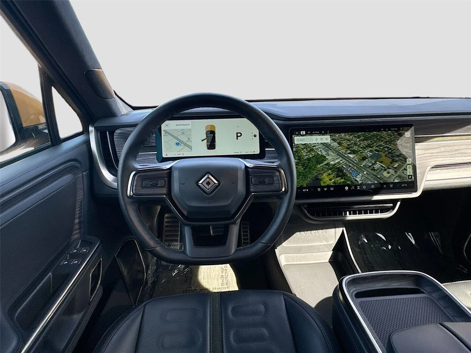 2023 Rivian R1S - Image 20 of 21