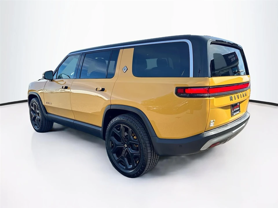 2023 Rivian R1S - Image 5 of 21