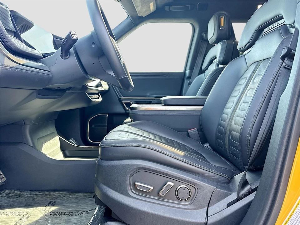 2023 Rivian R1S - Image 17 of 21