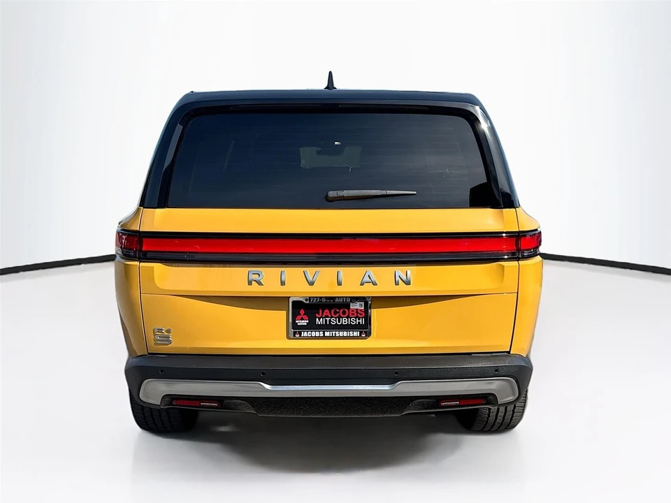 2023 Rivian R1S - Image 6 of 21