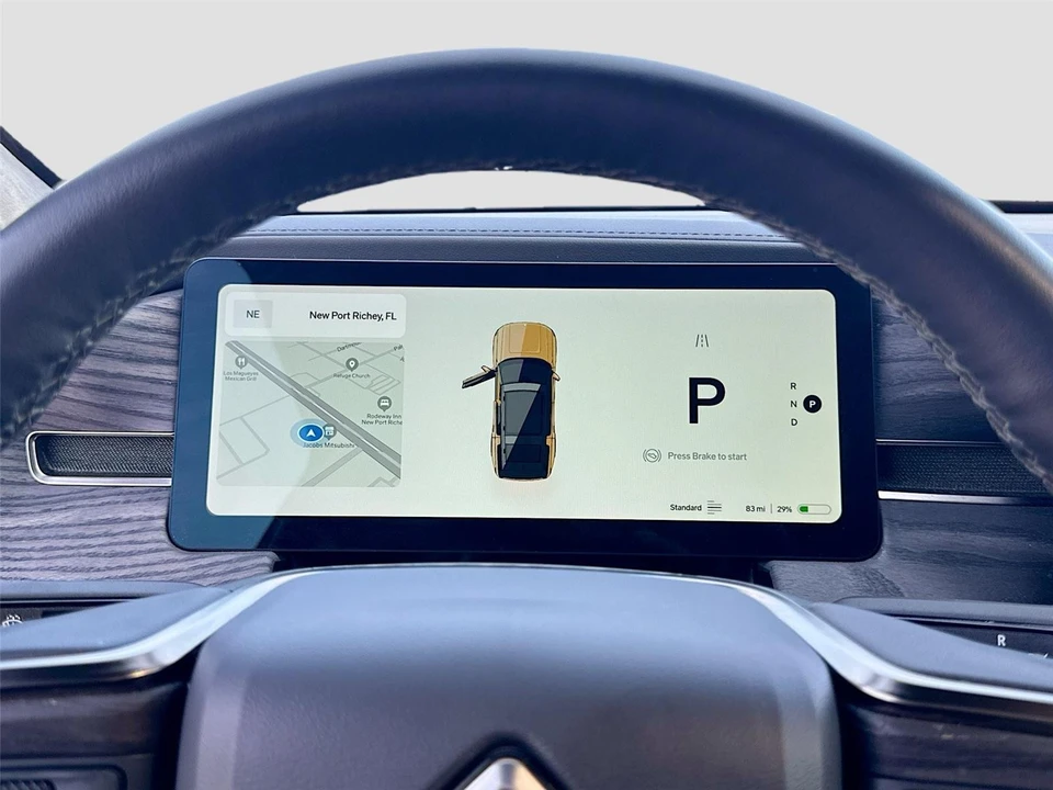2023 Rivian R1S - Image 11 of 21