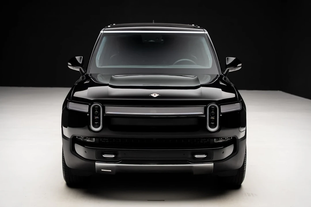 2023 Rivian R1S - Image 5 of 21