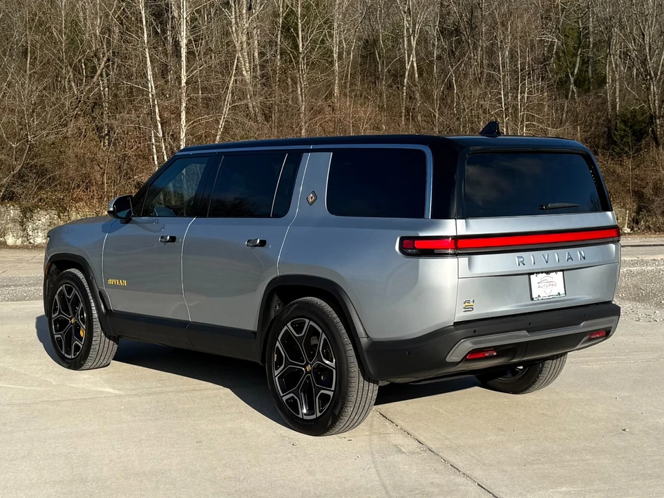 2023 Rivian R1S - Image 4 of 21